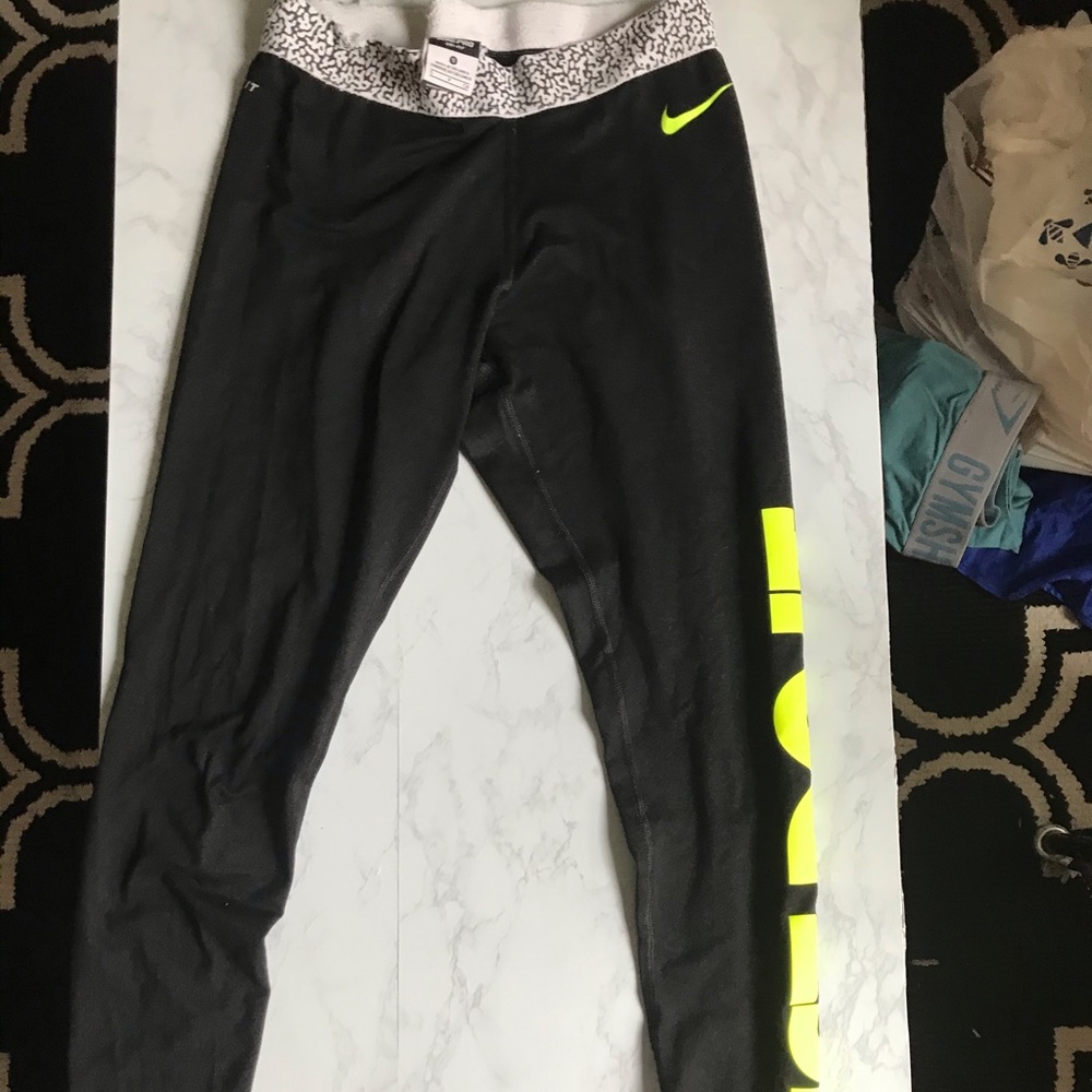 Nike leggings